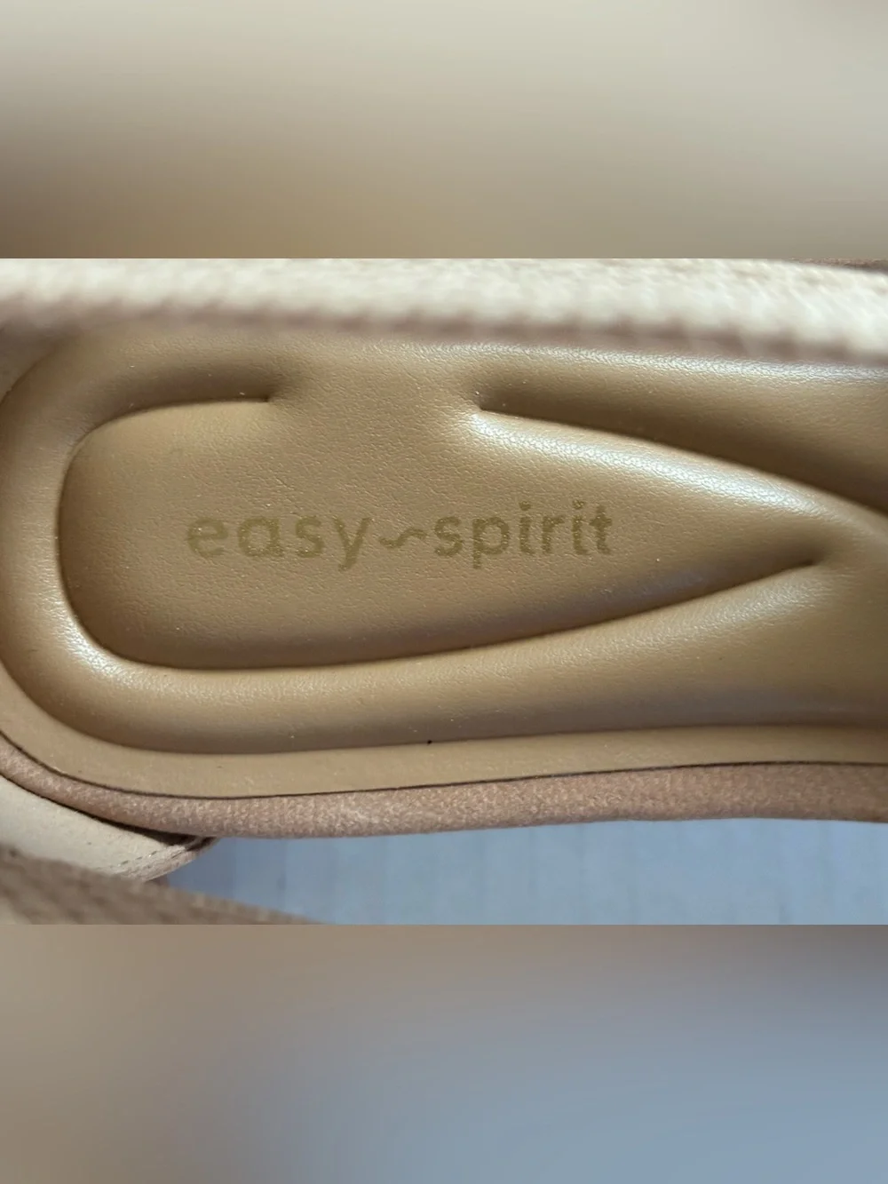 Easy Spirit Women's Wander Lightweight Strappy Sandals Taupe Arch Support Sz 8M